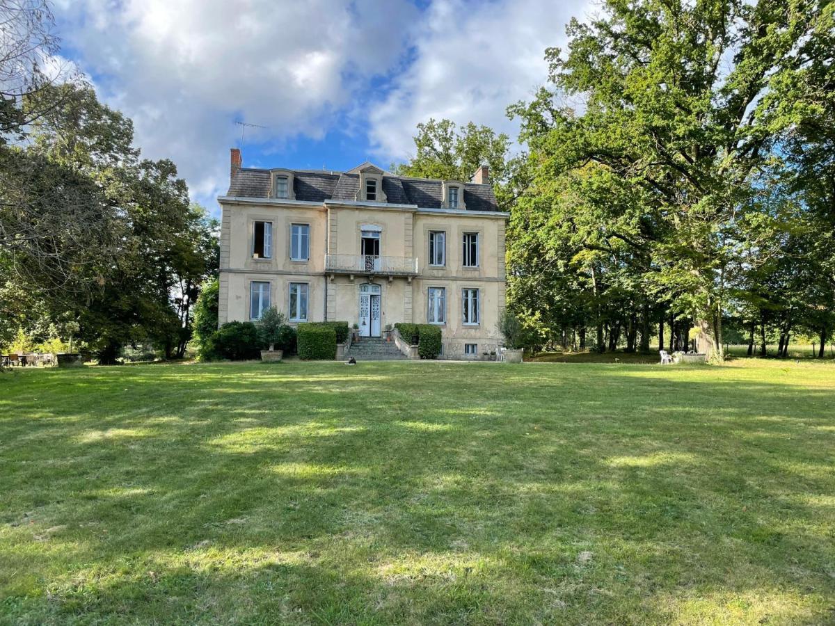 Chateau Du Grand Lucay Bourbon-l'Archambault Exterior photo